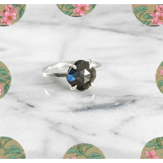 Aqua chalcedony prong set gemstone ring Supplier