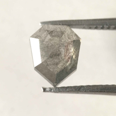 public/uploads/products/gemone-diamonds/20211223_104041.jpg