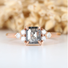 public/uploads/products/jaykrishna-diamond/20220110_040527.jpg