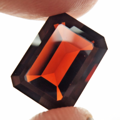 Loose Red Garnet Calibrated Octagon Shape Faceted Gemstone Supplier