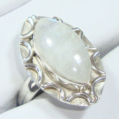 Indian Silver Ring Rainbow Moonstone Ring Supplier