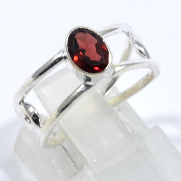 Sterling Silver With Garnet Cut Gemstone Ring Supplier