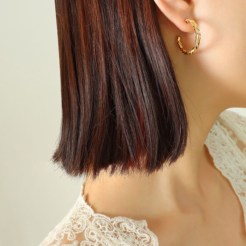C-shaped Twist Earrings 18k Gold PVD Plated Earrings Wholesaler