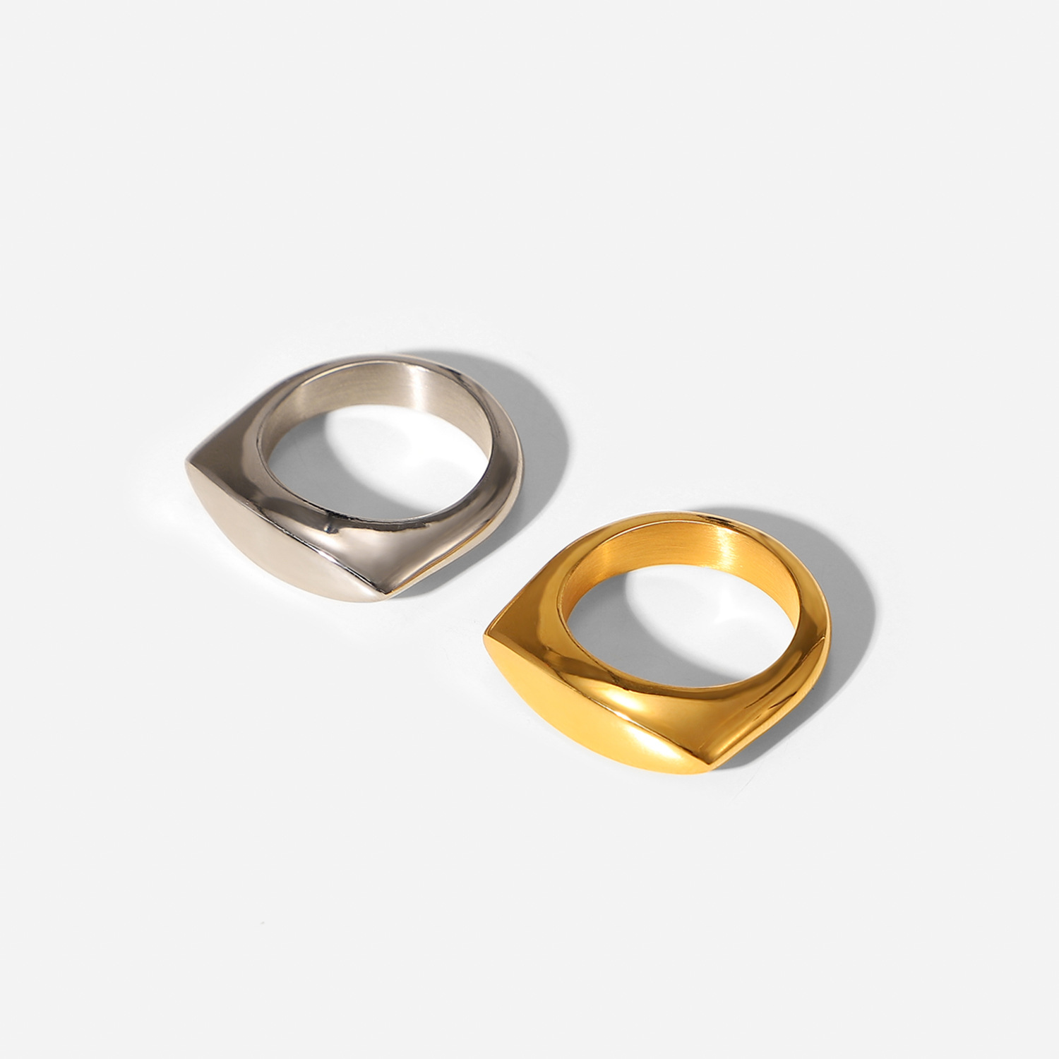 Wholesale Custom Smooth Curved Ring Jewelry