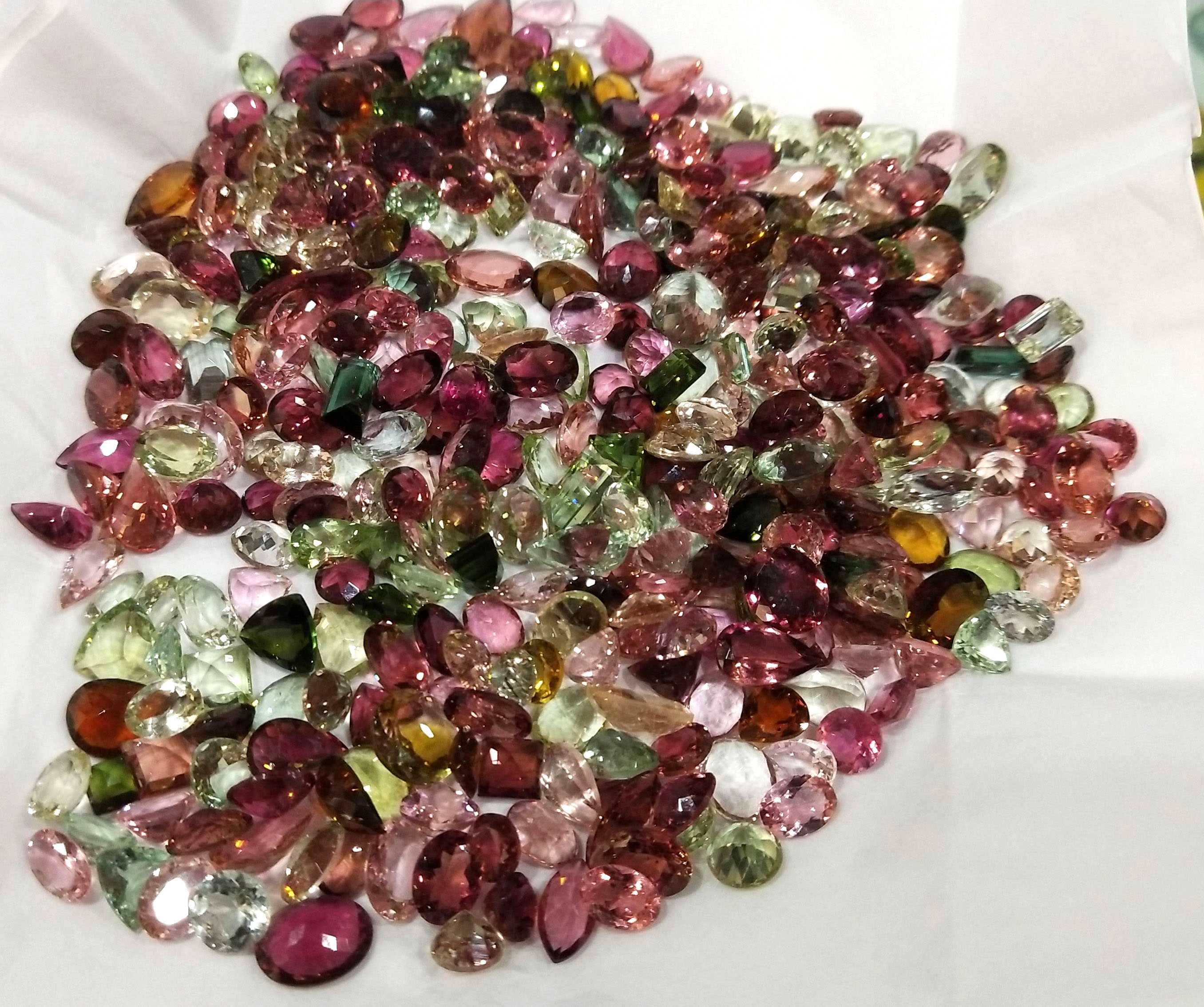 Wholesaler of  aaa quality watermelon tourmaline gemstone