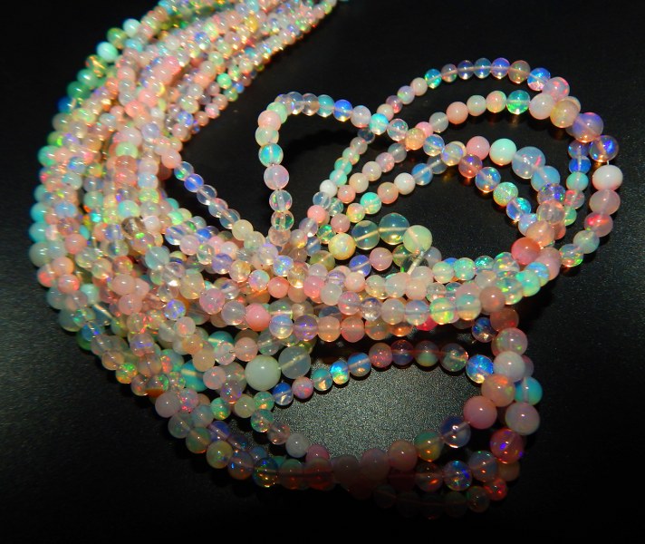 Wholesale natural play and fire smooth round beads Ethiopian pink opal beads