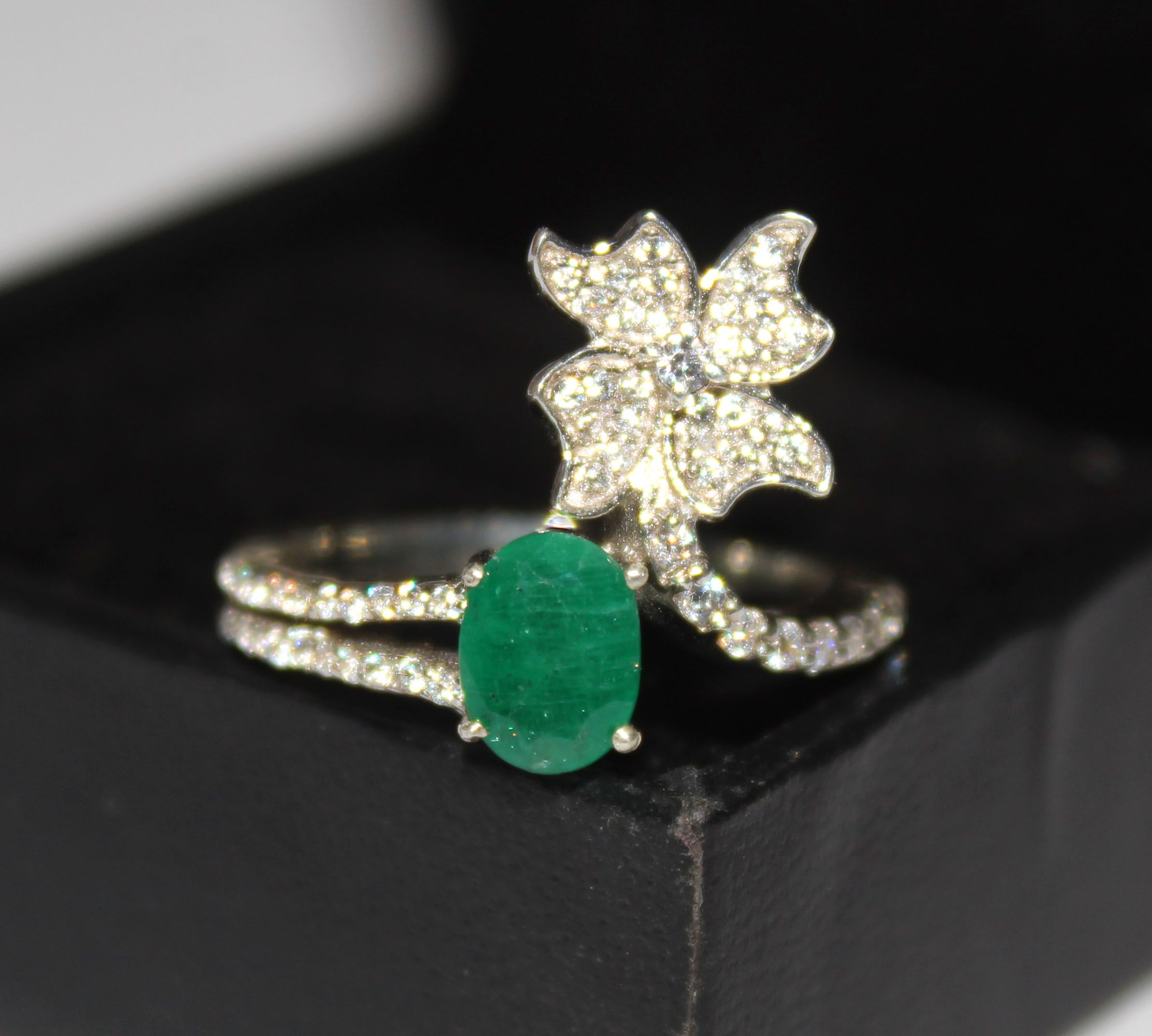 Wholesale sterling silver and gemstone boho ring natural emerald gemstone