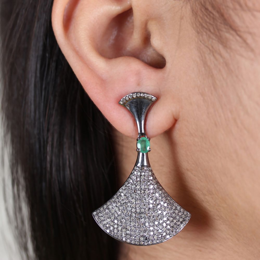AXE Design 925 Sterling Silver Natural Emerald Dangle Earrings Supplier