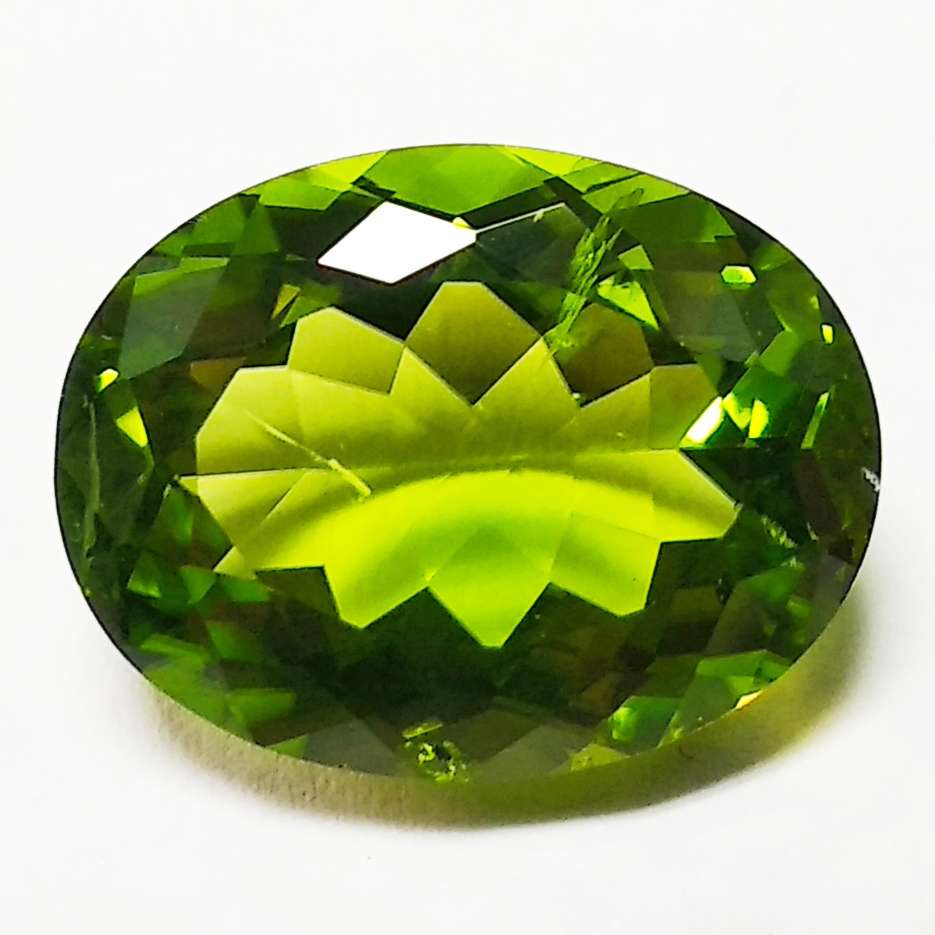 Green Peridot Faceted Calibrated Loose Gemstone Exporter