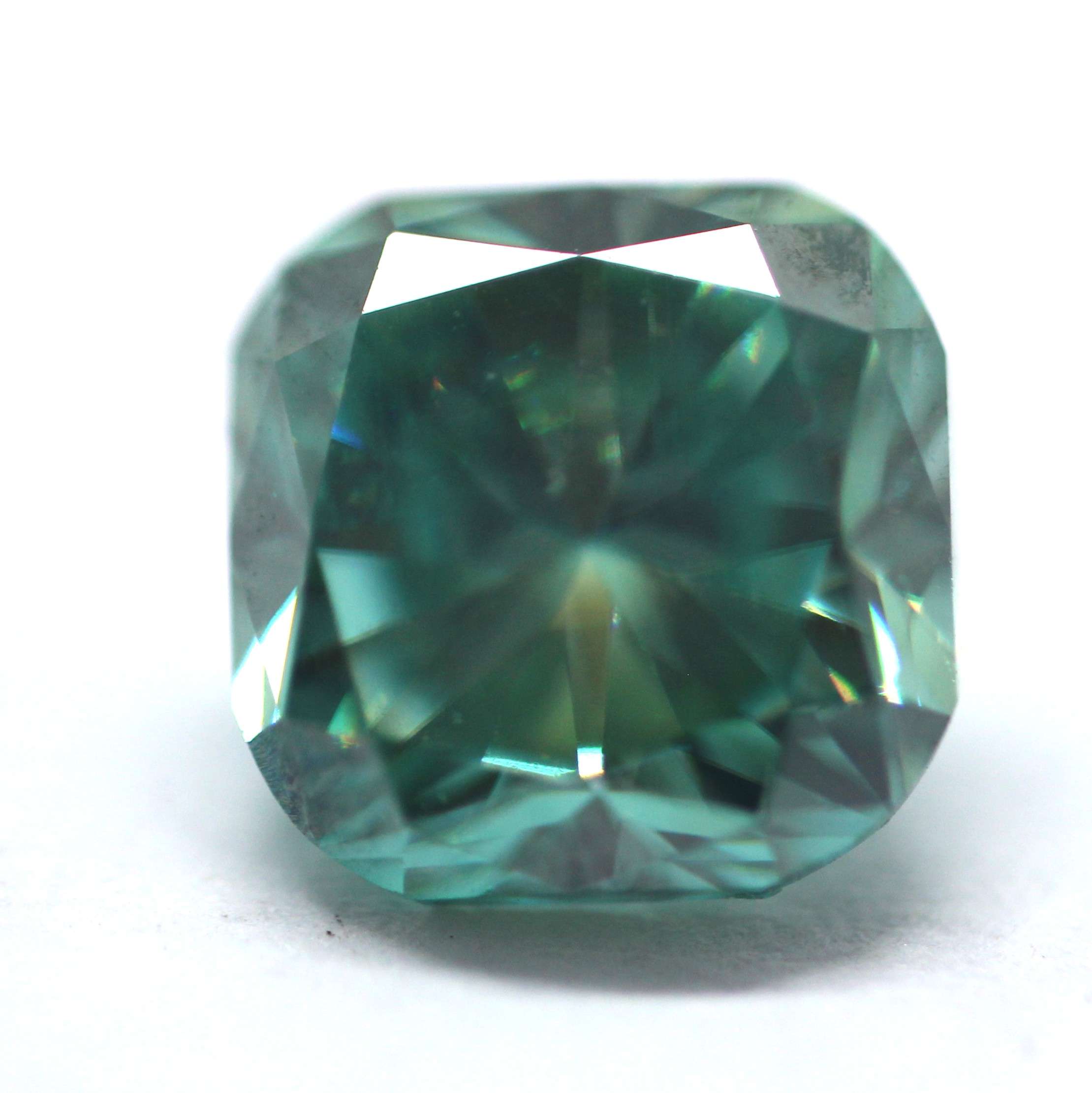 Low price Fancy shape Green Color lose  Moissanite Lot At the exporter