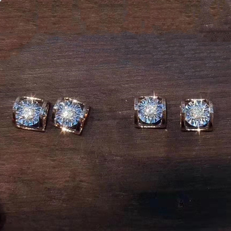 0.04ct Natural white diamond stud earring Supplier