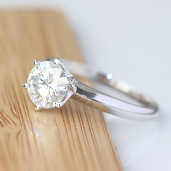 Marvelou design moissanite colorless diamond solitaire ring Wholesaler
