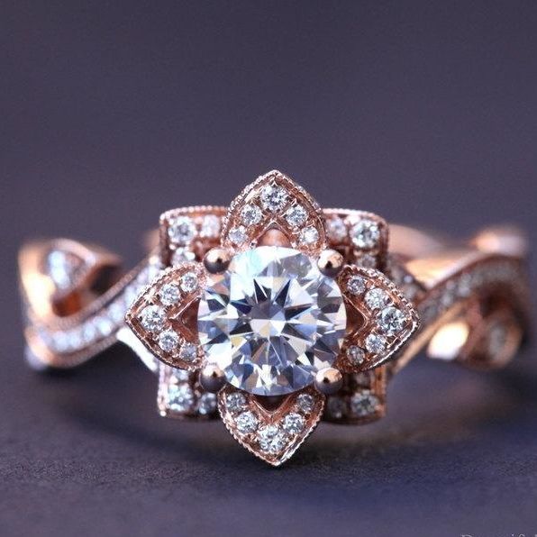 Brilliant design moissanite diamond solitaire ring 10k/14k rose gold Wholesaler