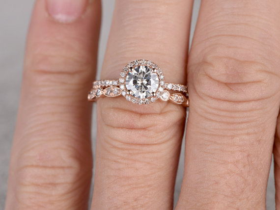 Exotic design moissanite White diamond  solitaire ring Wholesaler