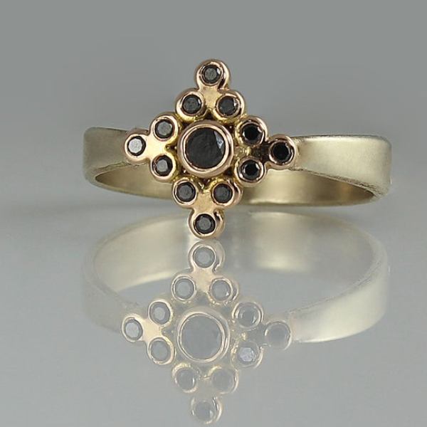 Valuable Diamond Engagement Ring CROWN Trendy designer Supplier
