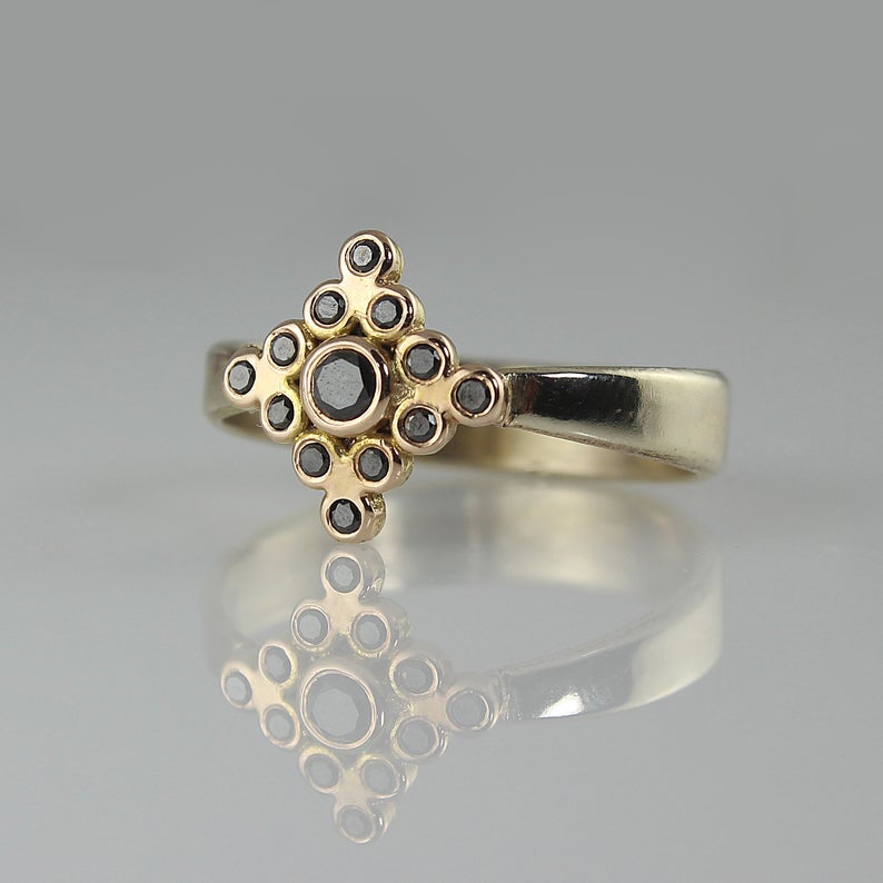 Valuable Diamond Engagement Ring CROWN Trendy designer Supplier