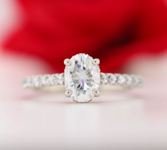 Oval Moissanite Engagement Ring Pave Band Ring Manufaturer