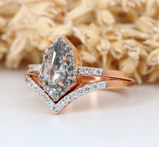 Geometric Shield Shape Salt And Pepper  Gold Ring Supplier