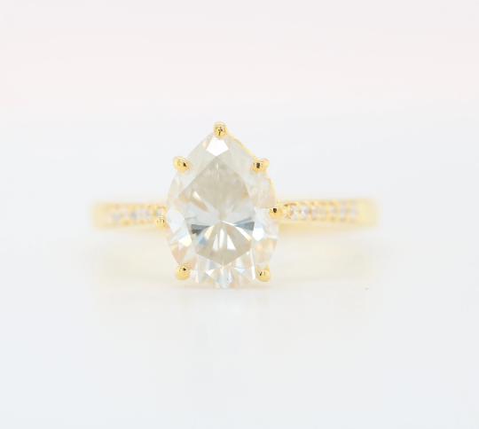 Rose Gold White Pear Moissanite Diamond Engagement Ring Exporter