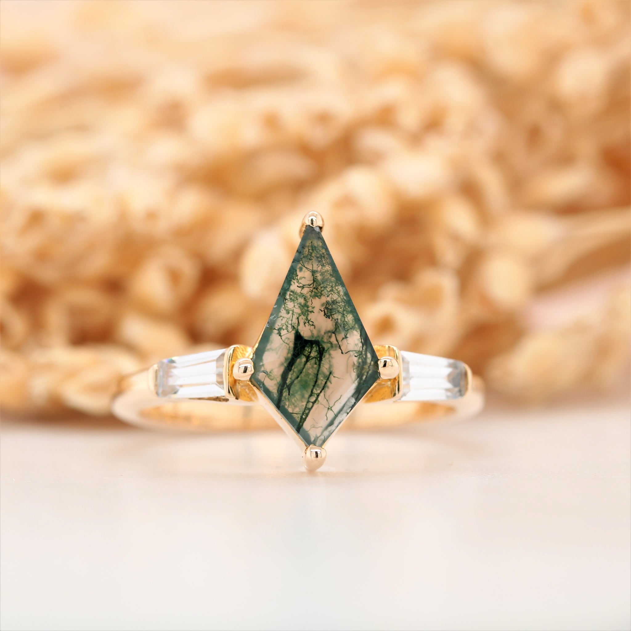 Green Kite Moss Agate Gemstone Three Stone Ring Manufacturer