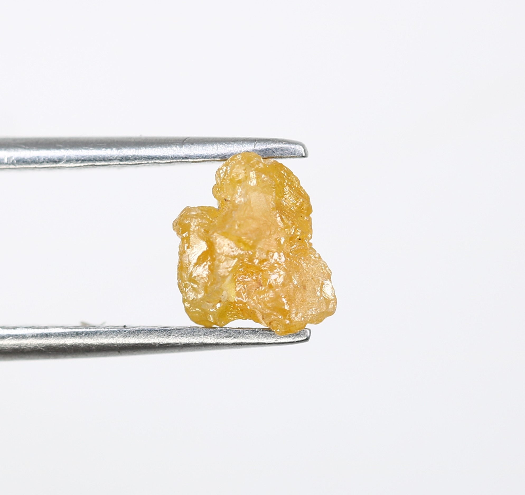 Rough Yellow Irregular Cut Raw Diamond For Engagement Ring Exporter