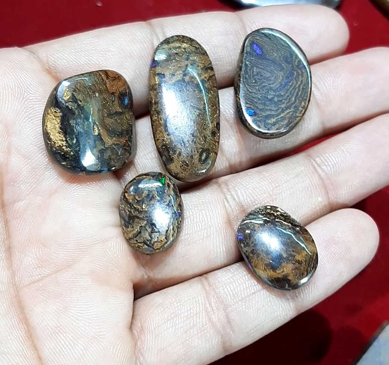 Wholesale boulder opal cabochon stone for Christmas jewelry Supplier