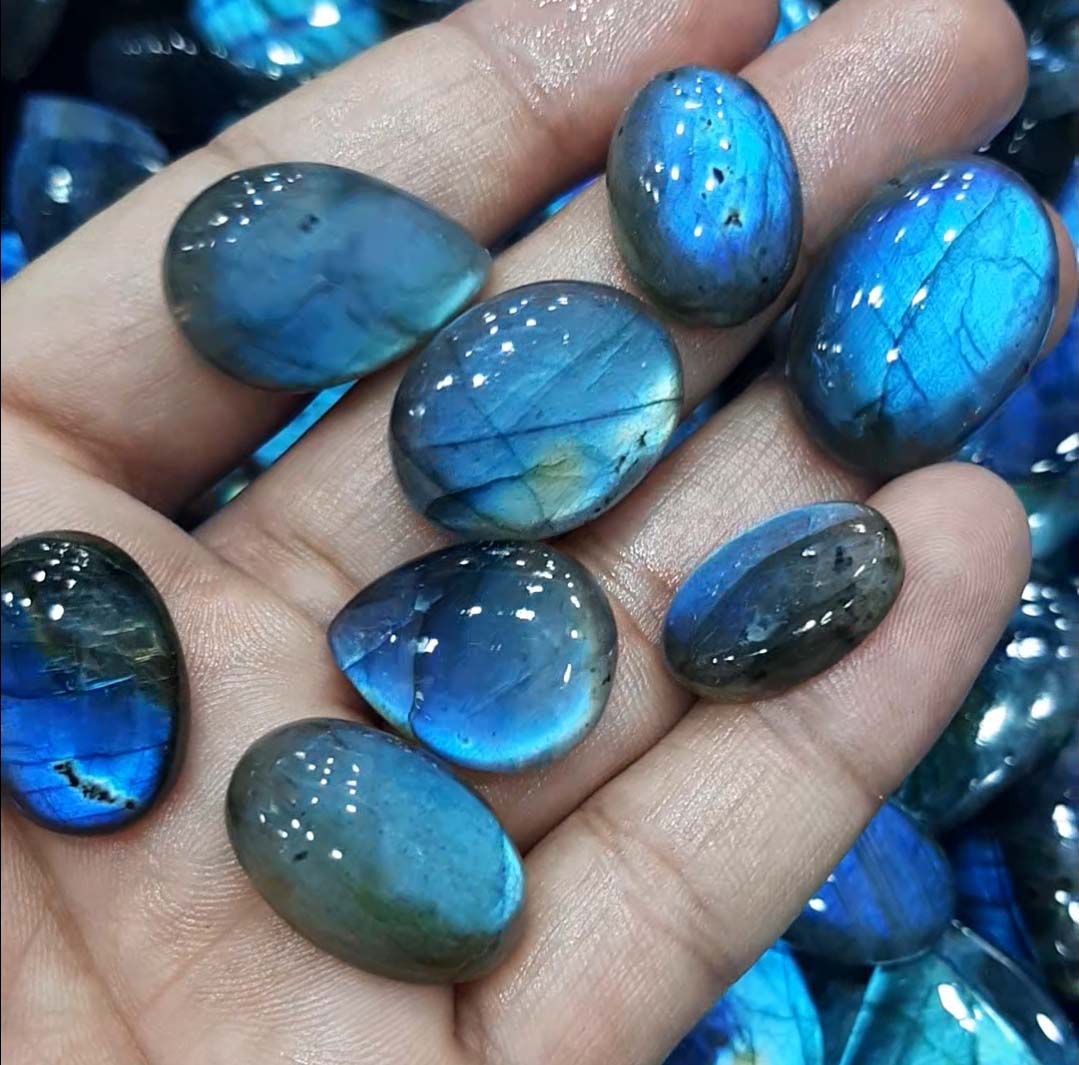 High looking labradorite cabochon stone Exporter