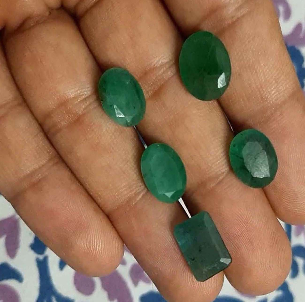 Designer emerald faceted loose gemstone precious gems Supplier
