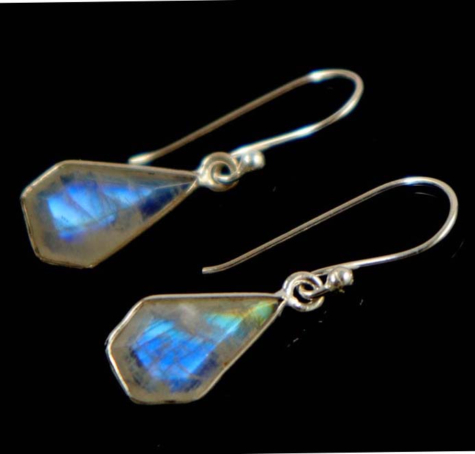 Exclusive white rainbow moonstone dangle earring Supplier