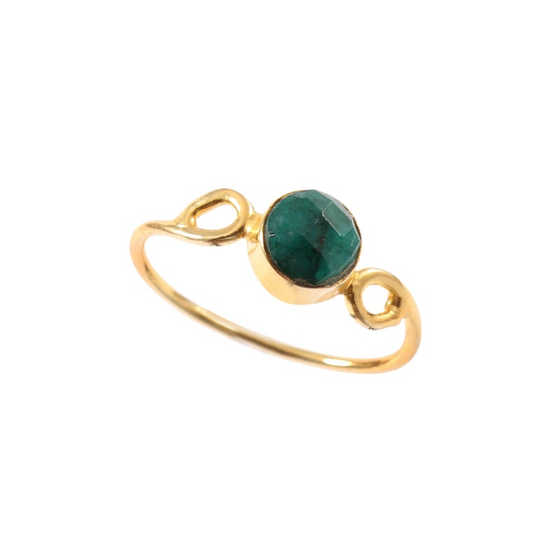 Emerald corundum round cut starling silver bezel set ring Supplier