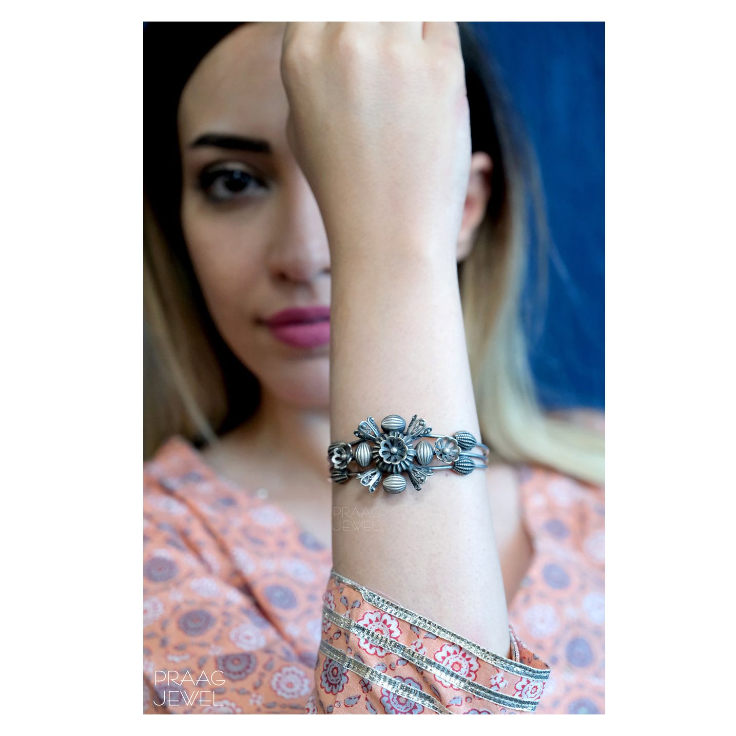OXIDIZED SILVER FLOWER DESIGN BANGLE SUPPLIER