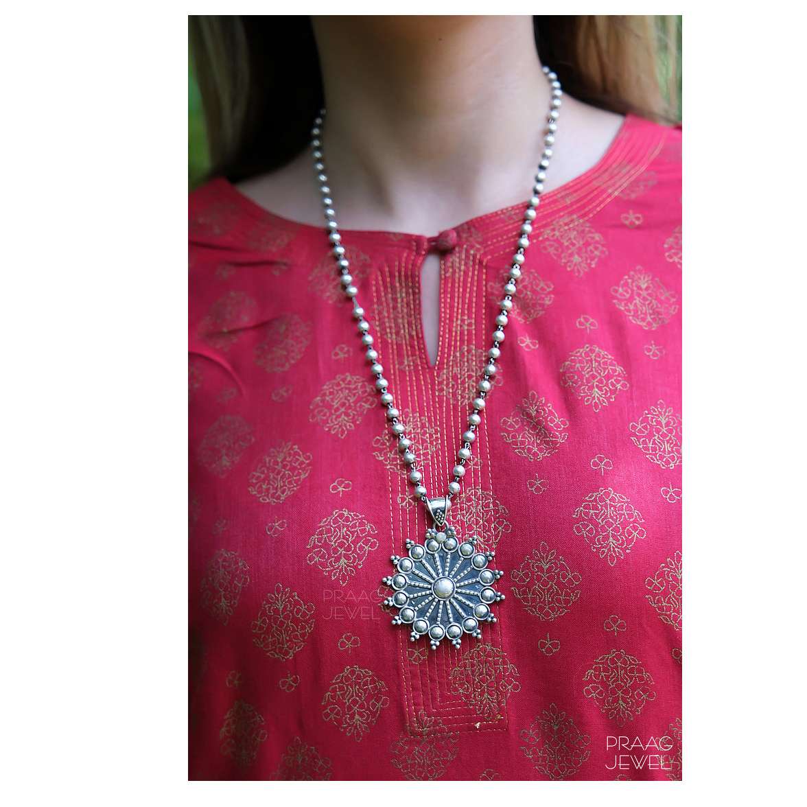OXIDIZED SILVER DESIGNER ROUND PENDANT WITH CHAIN EXPORTER