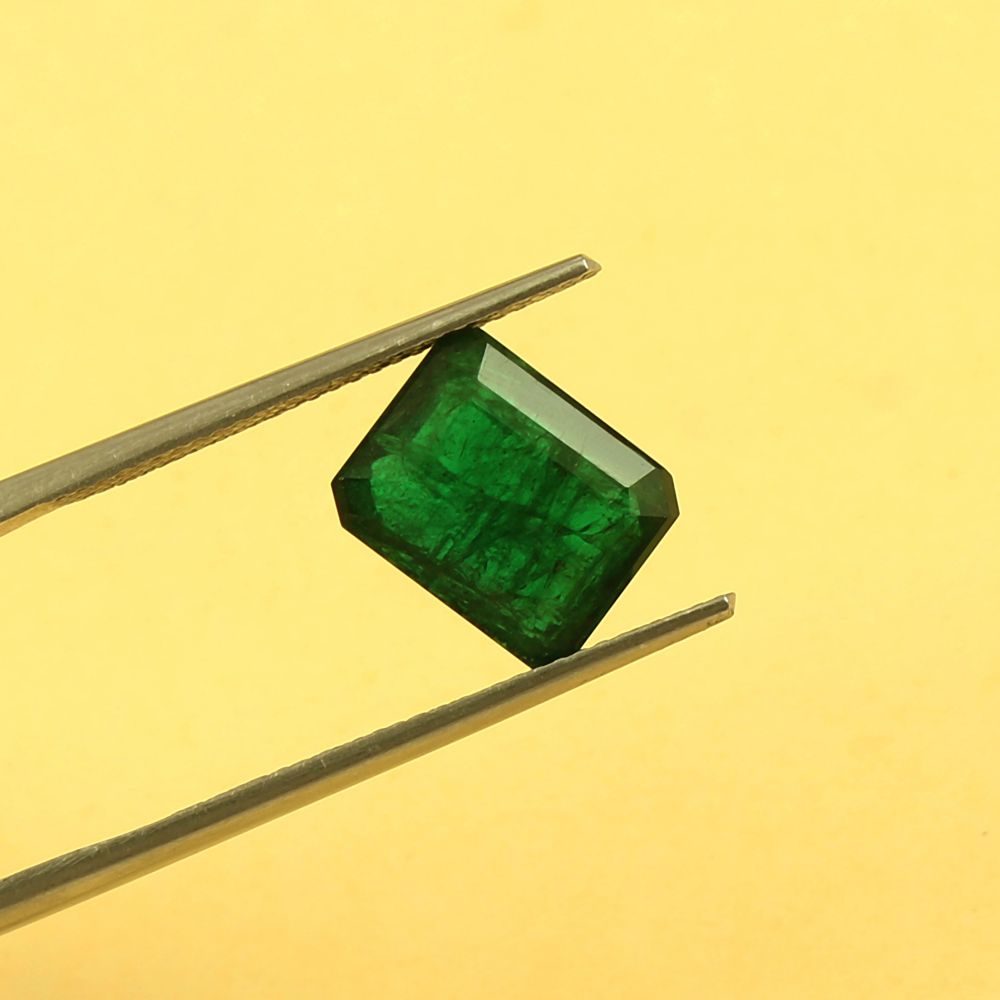 Natural zambian emerald octagon shape 4.20 cts from zambia loose   Supplier