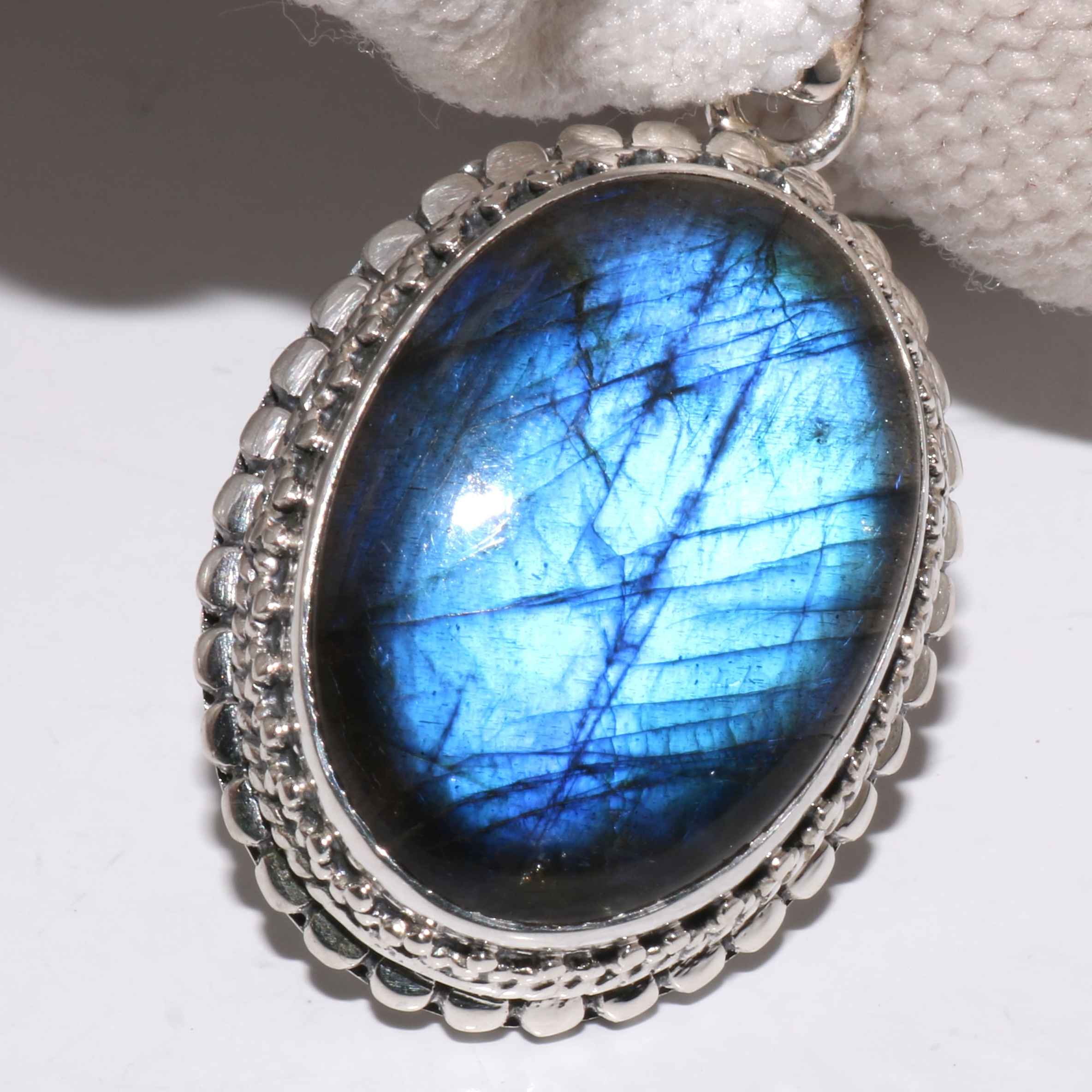 Labradorite Gemstone Oval Shape Pendant Quite Large 925 Silver Rainbow Supplier