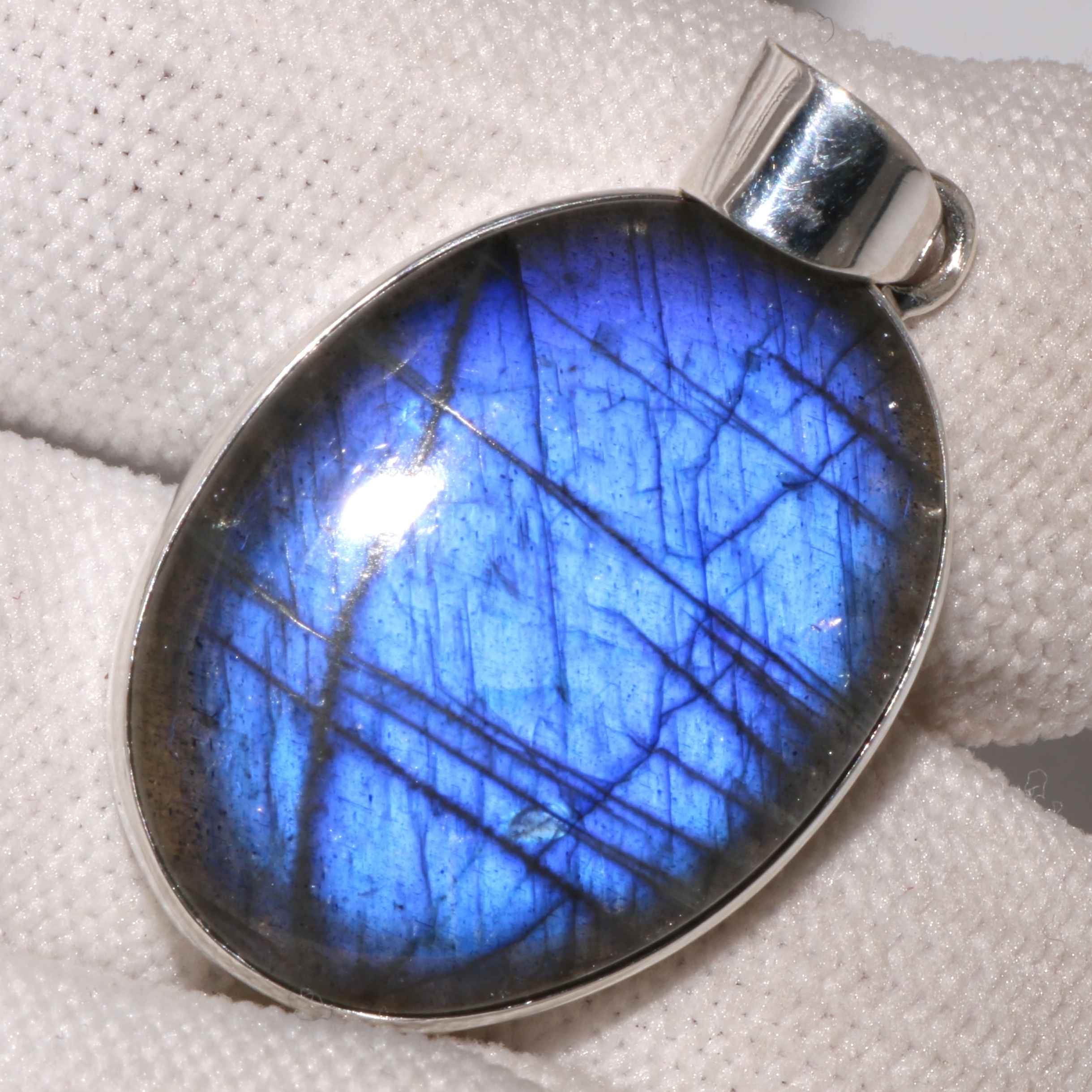 Laborite Gemstone Oval Shape Pendant Silver Laborite Pendant supplier