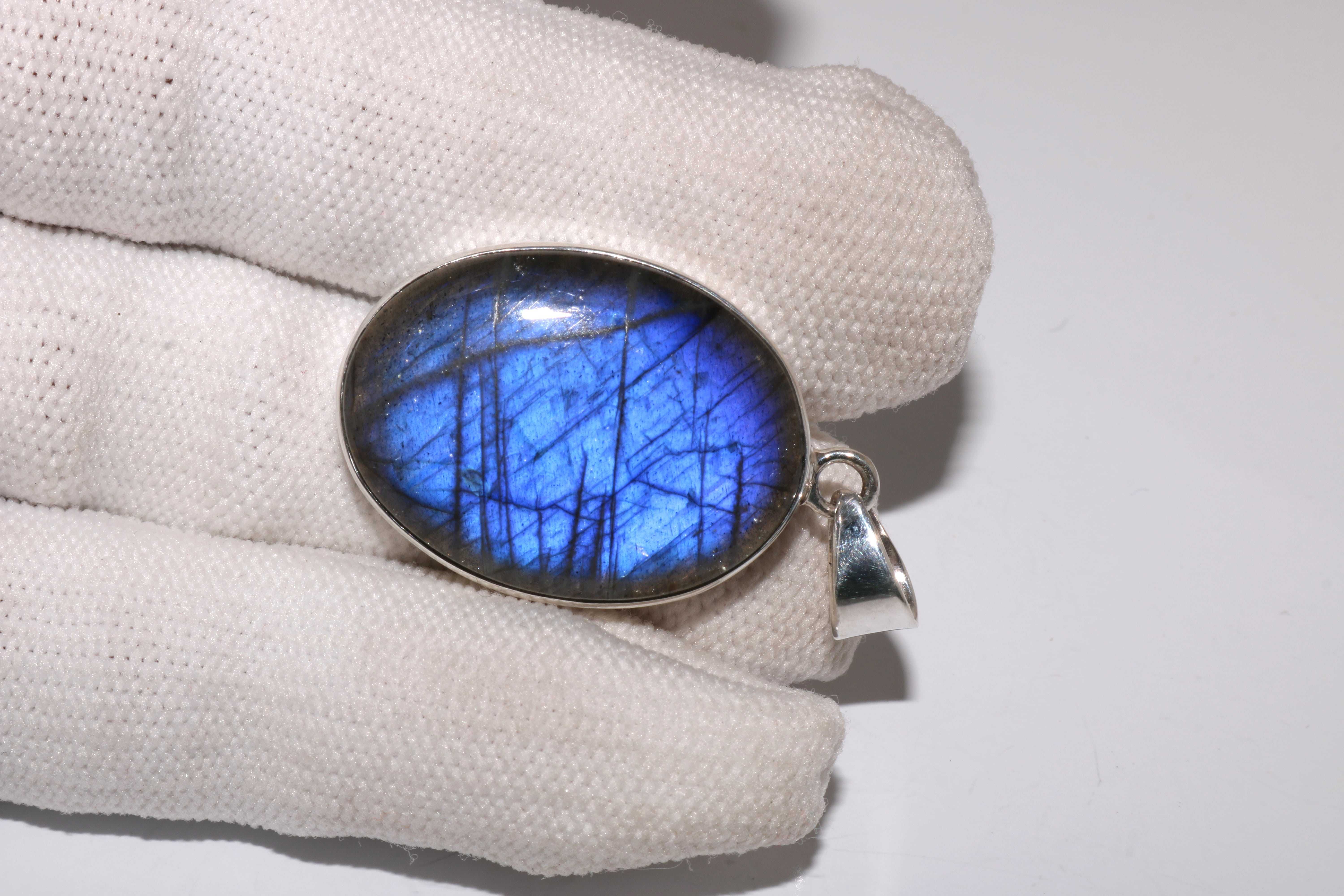 Laborite Gemstone Oval Shape Pendant Silver Laborite Pendant supplier