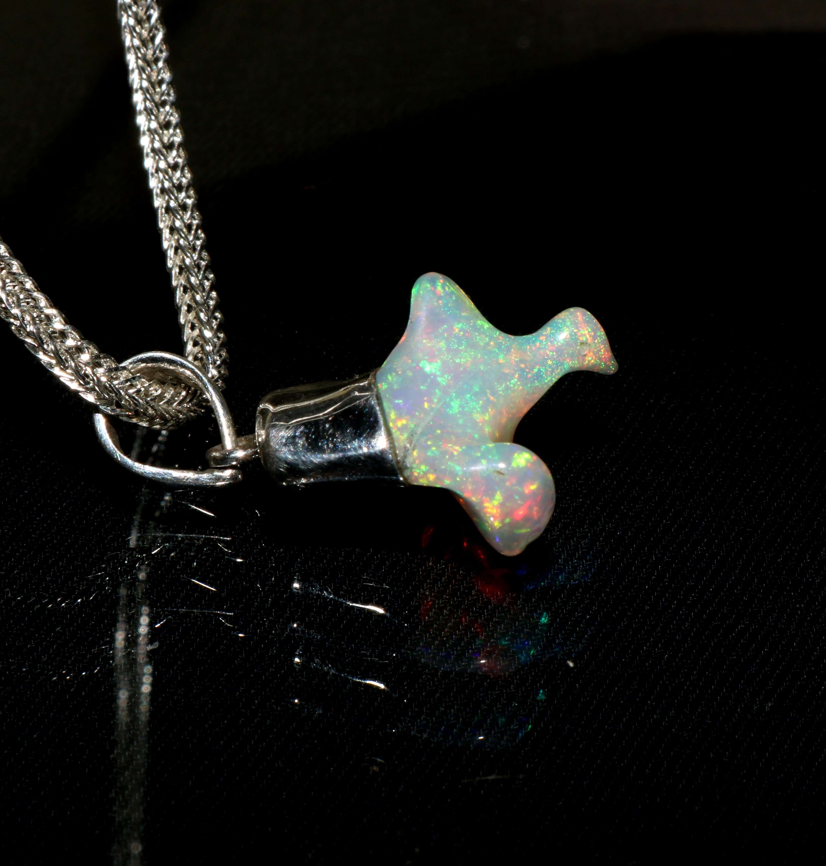 Natural Ethiopian Opal Polish Rough Pendant Opal Gemstone Welo Fire Ssupplier