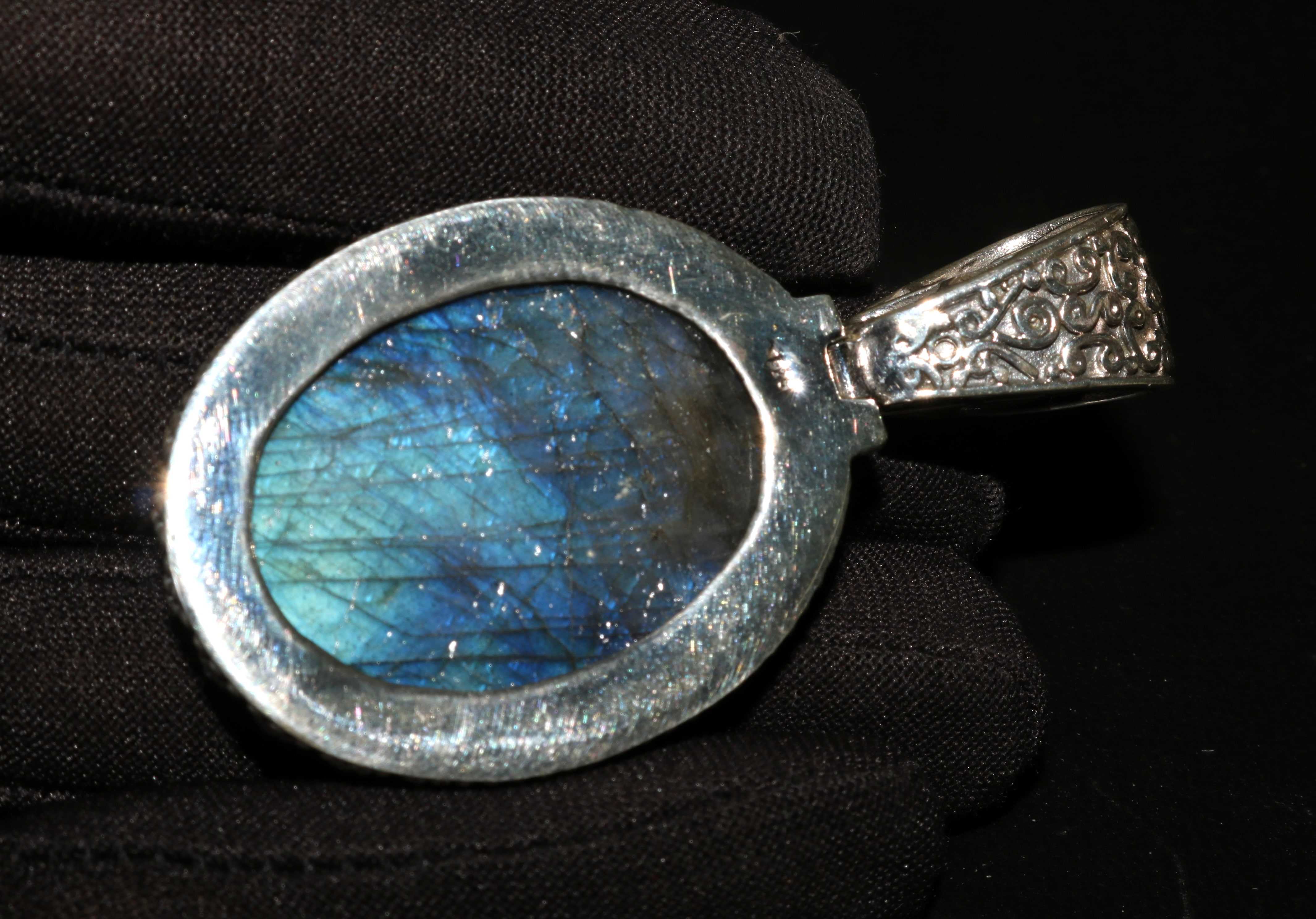 Laborite Pendant Gemstone Oval Shape Pendant 925 Sterling Exporter