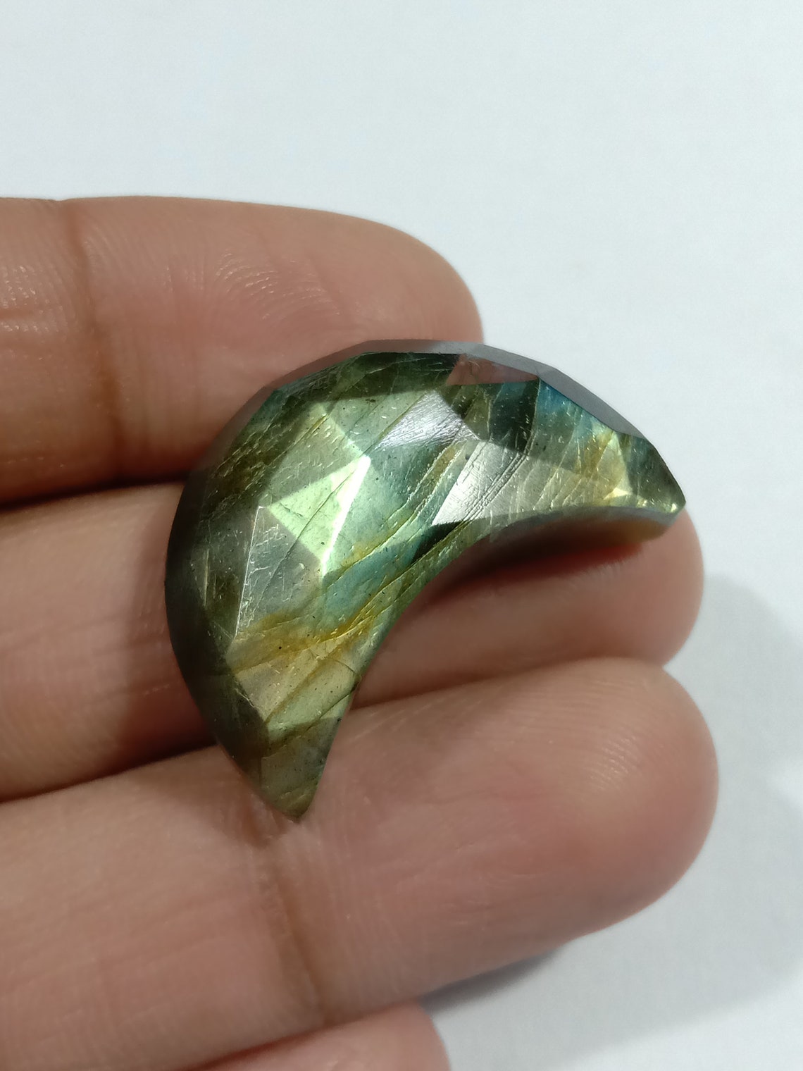 Natural Labradorite Faceted Moon Making For Pendant Supplier