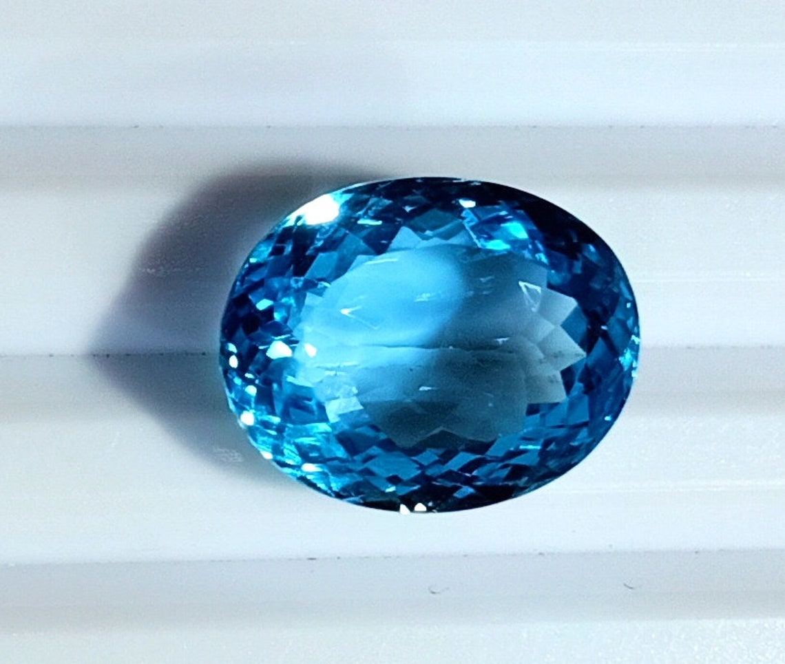 Sky Blue Topaz Oval Shape Brilliant Cut Wholesaler