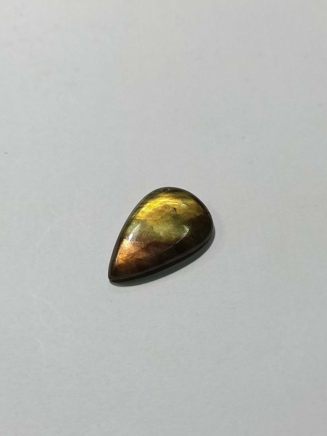 Top Quality Labradorite Yellow Flashy Cabochon Wholesaler