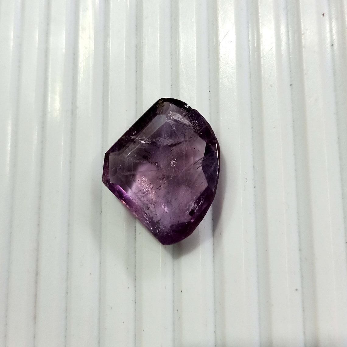 100% Natural Amethyst Faceted Gemstone, Inclusion Amethyst Gems manufacturer