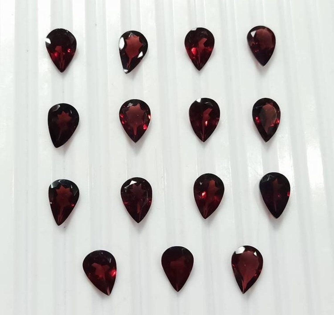 Natural Garnet gemstone pear shape semi precious gemstone Supplier