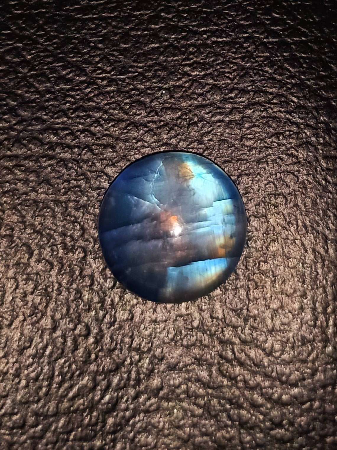 ROUND Natural Rainbow Moonstone Cabochon Supplier