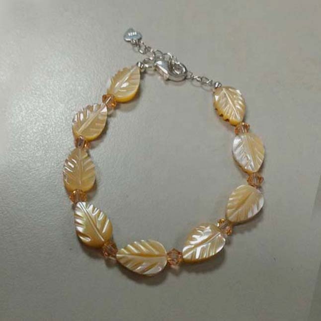 Shell bracelet mother of pearl leaf charm Austrian beads Exporter
