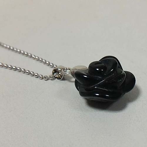 Onyx rose flower pendant necklace hand carved natural gemstone Supplier