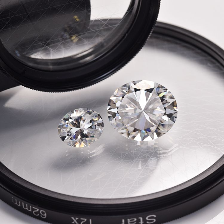 Gemstone Price VVS1 Small Size Round Shape Loose Moissanite Exporter