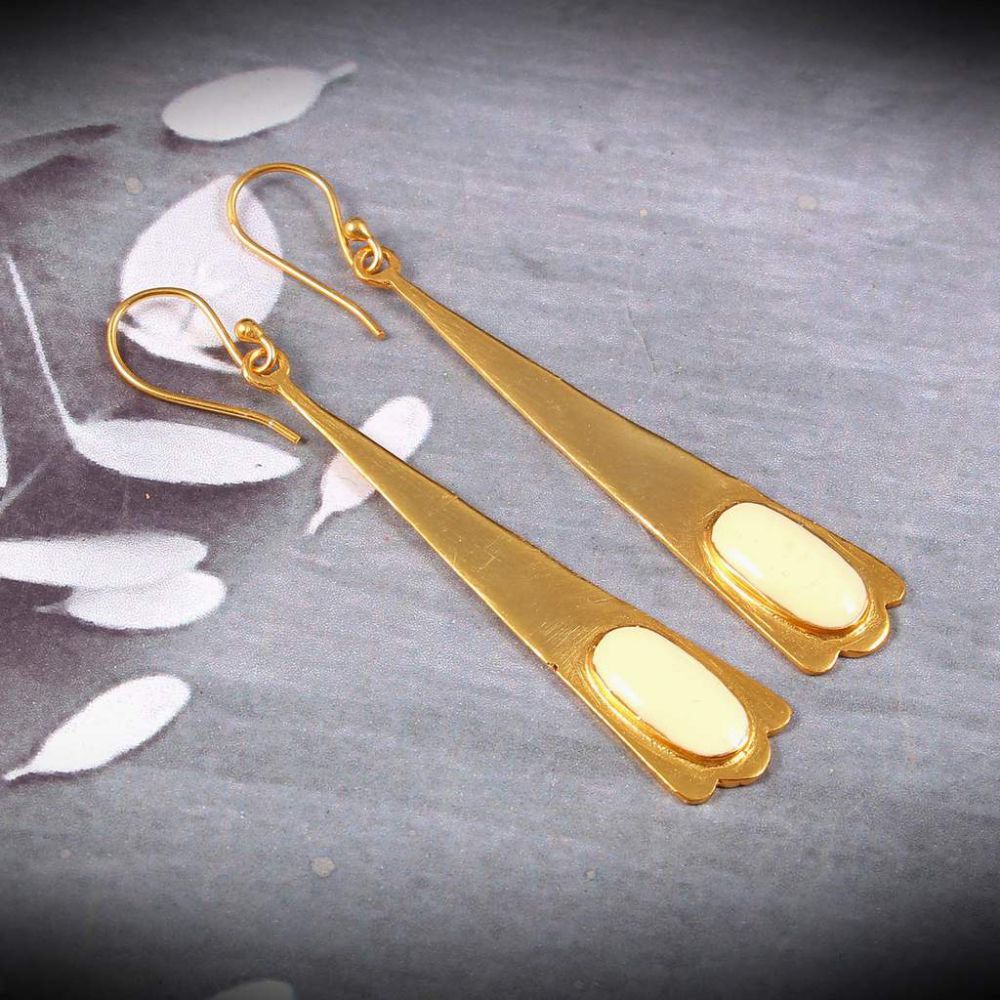 Silver Brass Gold Plated Dangle Triangle Leaf Earring Cream Color Earrings Makar