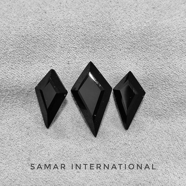 Loose gemstone natural black onyx gemstone Manufacturer