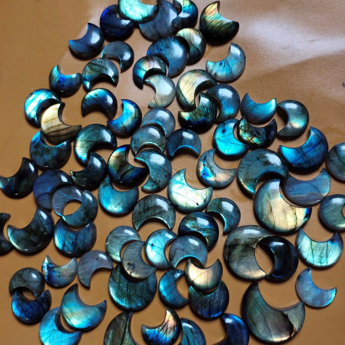 Wholesole Natural Labradorite Gemstone Cabochon Moon Shape For Making Jewelry